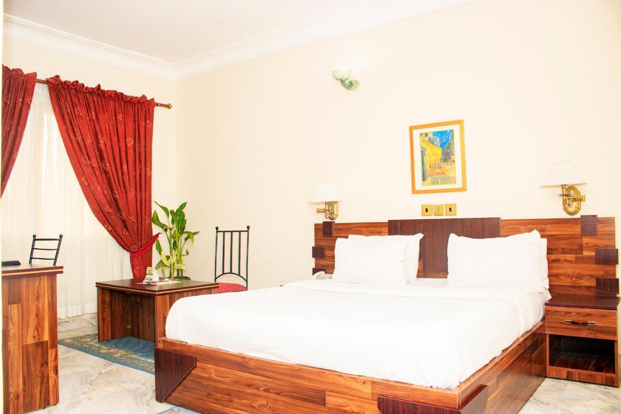 Bougainvillea Hotels Port Harcourt Bagian luar foto